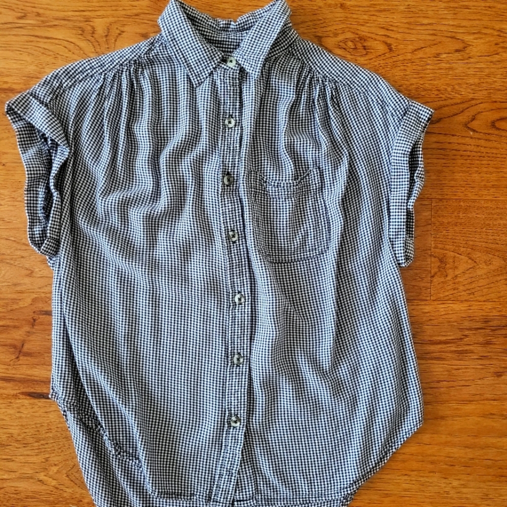 JAPNA Plaid Women's button down short Sleeved (size s)